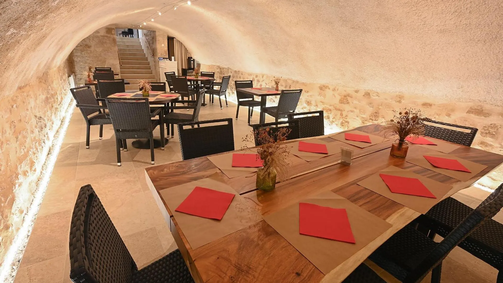 Hotel De La Croisee Poncin 3*,