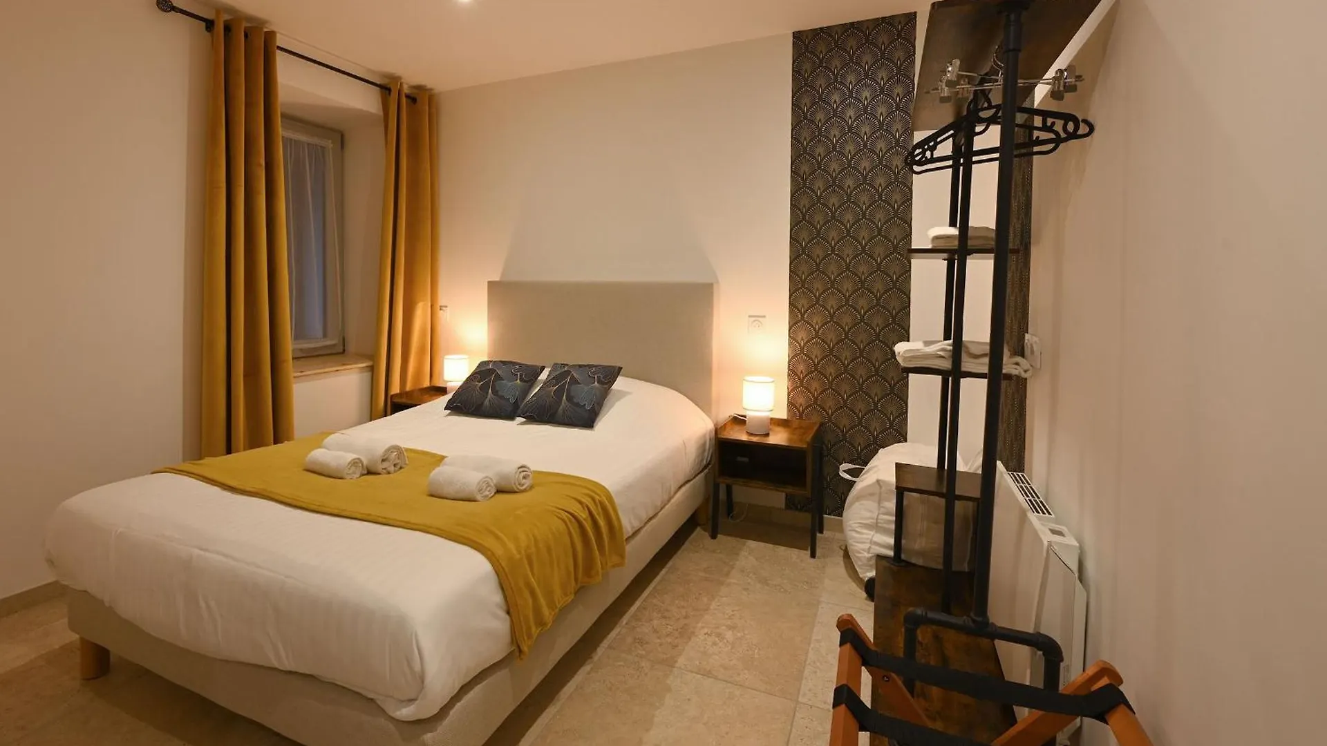 Hotel De La Croisee Poncin